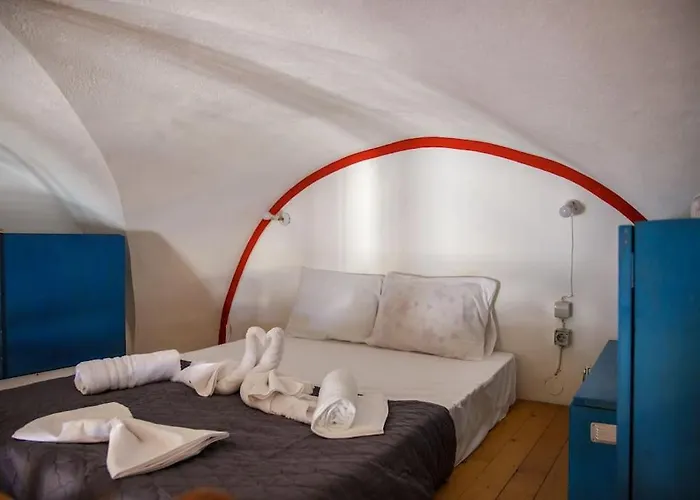 Traditional Cycladic Holiday home Emporio (Santorini)